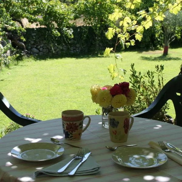 Casa Rural Luna, hotel v destinaci Candeleda
