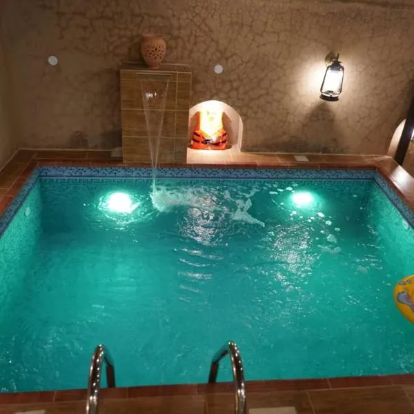 نزل مزارعة التراثية mazarah heritage inn, hotel v destinaci Nazvá