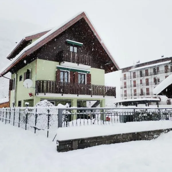 ManuEbbasta, hotell sihtkohas Piode