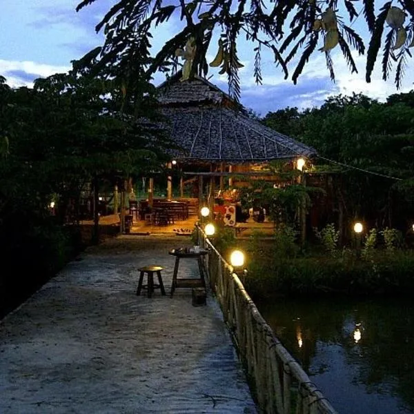 Paipunthong Resort, hotel v destinaci Pang Mapha