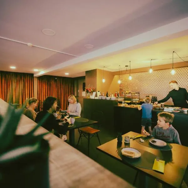 Travel Hotel Kruisem, hotel v destinaci Kruishoutem