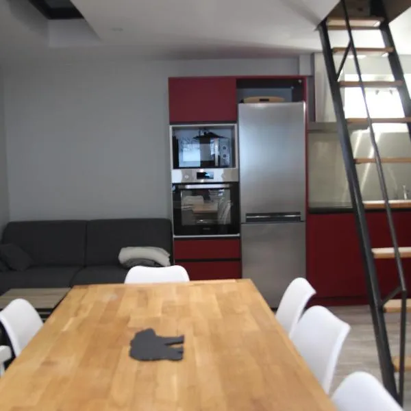 Plein cœur Cauterets: Appartement 6/8 personnes, hotel v destinácii Cauterets