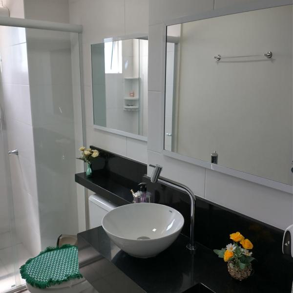 Apto Vista Atlântico com 2 quartos com Ar Cond Wi-Fi TV SMART e Área de lazer - Foto 3