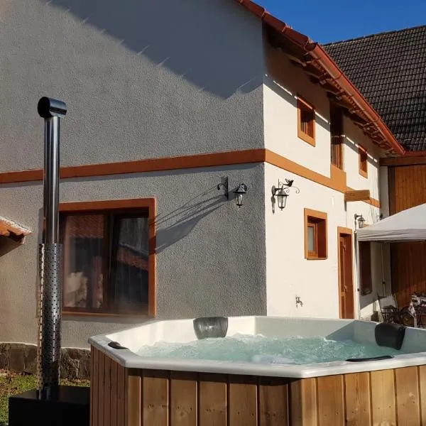 Otto's Guesthouse, hotel v mestu Prejmer