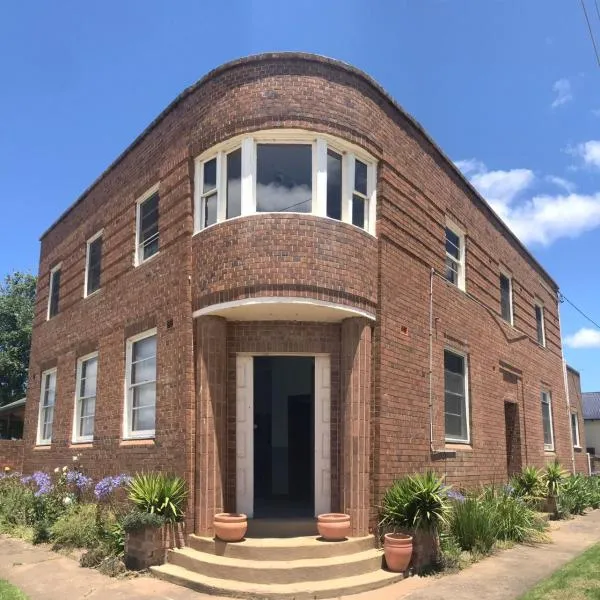 Story Bank Mandurama, hotel in Carcoar