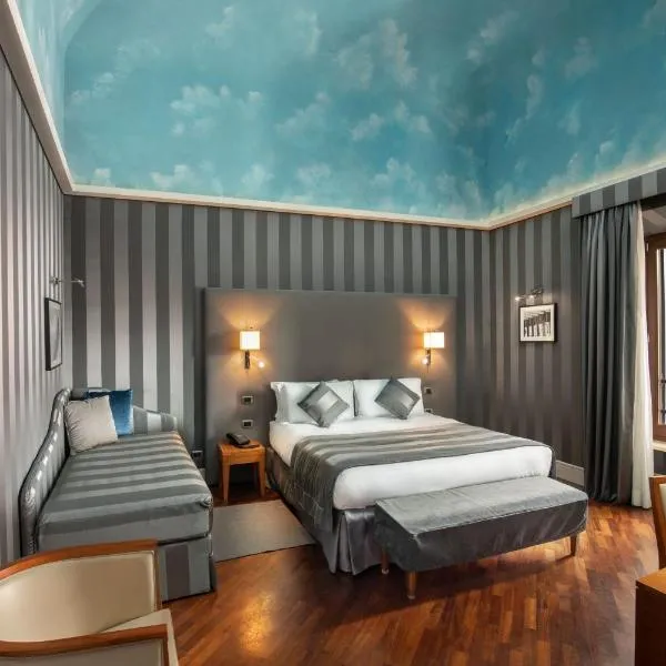 Monti Palace Hotel, hotelli Roomassa