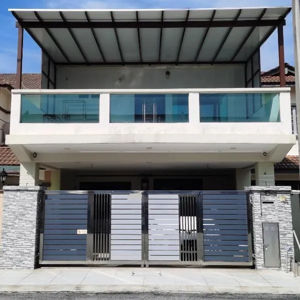 BBT Double Storey Balcony Bukit Tinggi Home, hotel v destinaci Klang