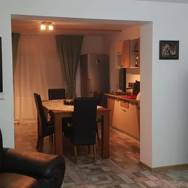La Anda, hotel v destinaci Ruşca
