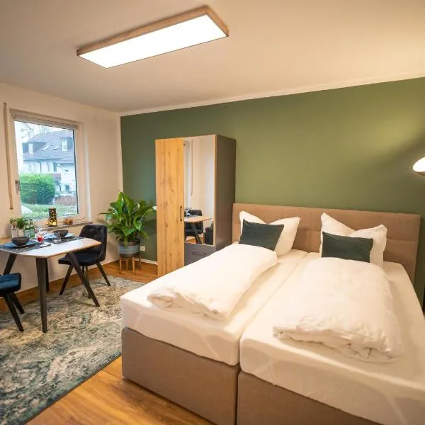 RR - Cozy Apartment - Parking - Kitchen - WIFI, Hotel in Magdeburg