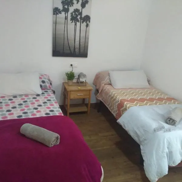 CasaAlicante Private Apartment Condo for up to 5 people Zentrale Wohnung AC Bedroom Klimaanlage, Hotel in Alicante