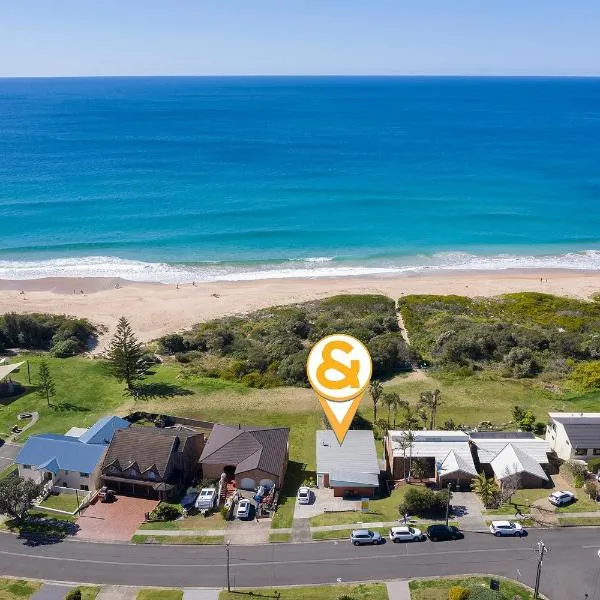 Paradise on Jones Beach Kiama - Beachfront unit with direct beach access & views, hotel in Kiama Downs