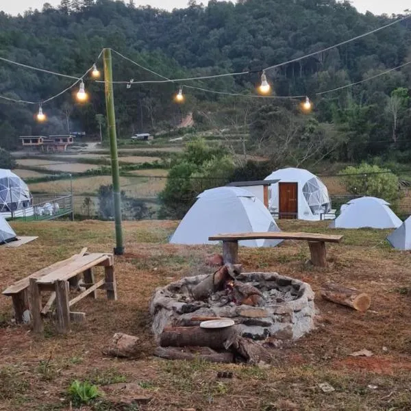 ข้างเขาแคมป์ Khangkhao Camp, hotel di Ban Yang Khun Wang