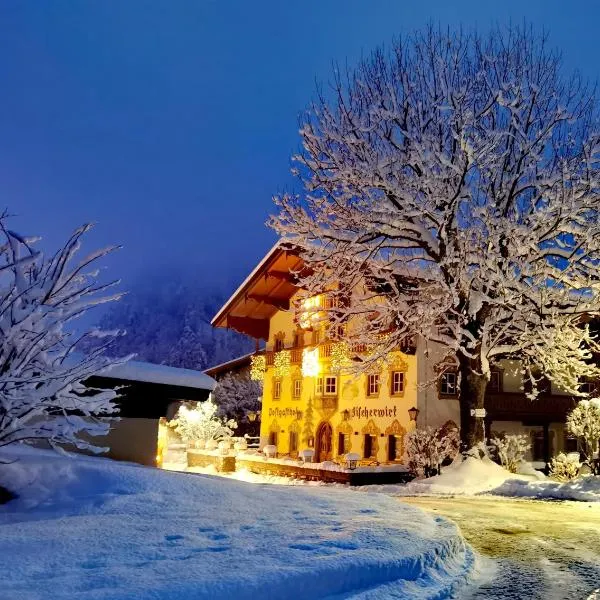 Postgasthof Fischerwirt, hotel v destinaci Walchsee