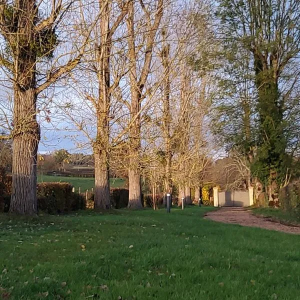 Les Tilleuls de Marie, hotel v destinaci Saint-Edmond