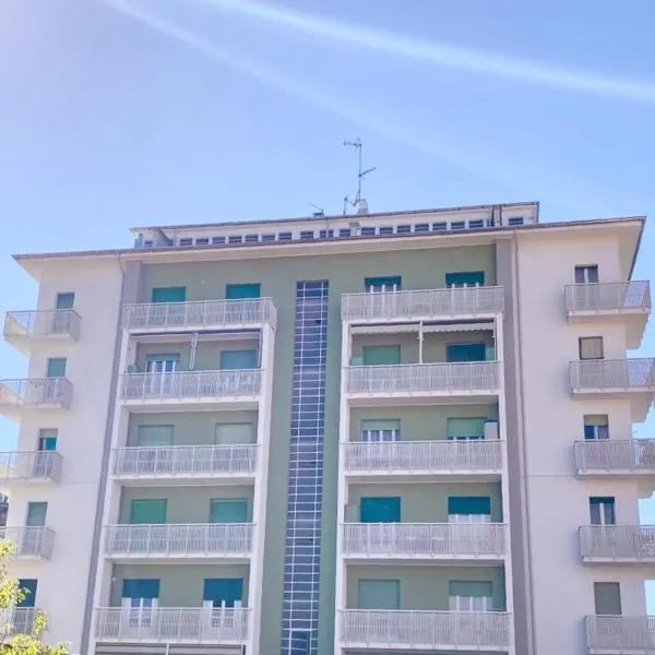 HH Hermoso Housing VIA PAIETTA, hotel in Valenza