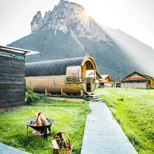 Schlafen im Fass - Schlaffass - Abenteuer - Romantik - Haslifass, hotel v destinaci Innertkirchen