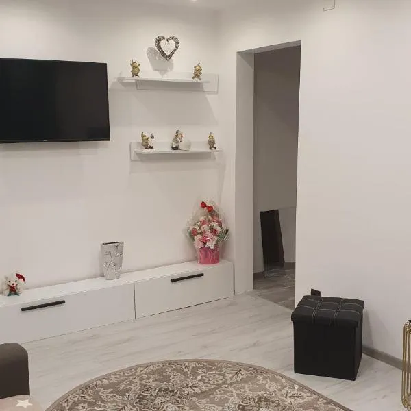 Apartament Ella ,wifi inclus la Straja ,Lupeni !، فندق في سترايا