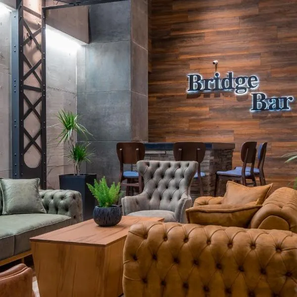 Bridge Hotel, hotel a Tbilisi City