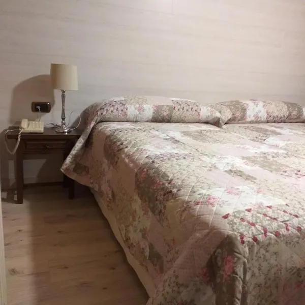 Hotel Giral, hotel Biescasban