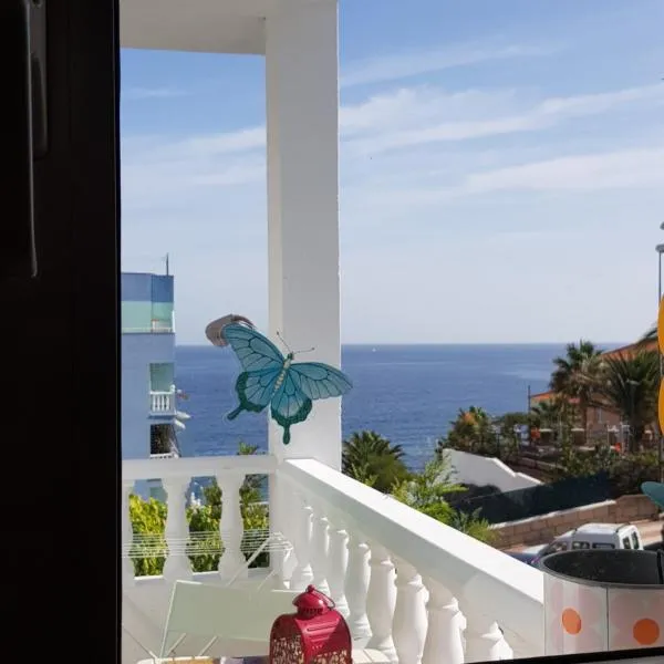 La Calma Guest House - Sea View - Private Spaces 100m Beach, hotel v destinaci Candelaria