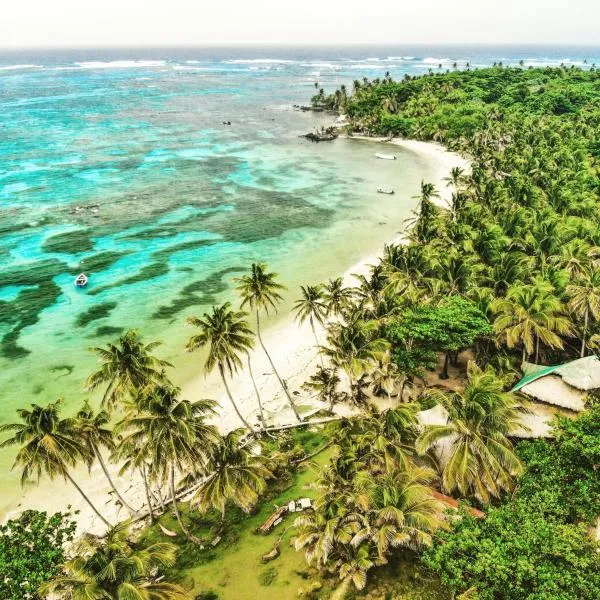 ENSUEÑOS NATURAL RESERVE Little Corn Island Nicaragua – hotel w mieście Corn Islands