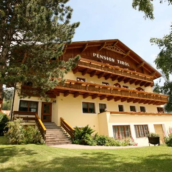 Pension Tirol, hotel Naudersben