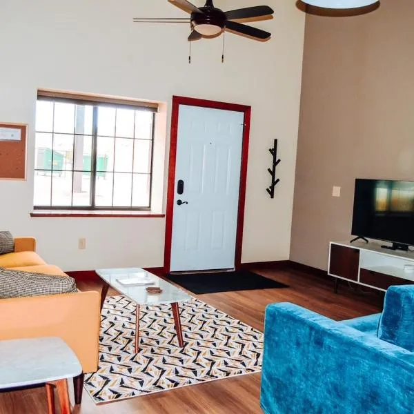 Renovated building in the heart of Rapid City!, hotel in Rapid City