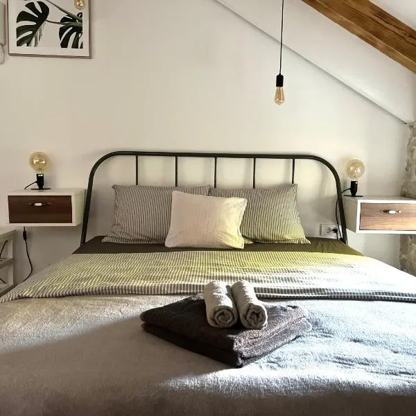 HealthyStudio512 Apartments, hotel in Kotor