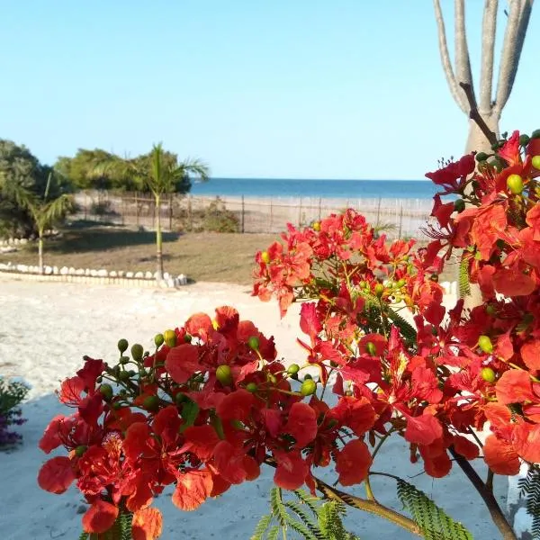 Villa Nature, hotel in Ambolomailaka