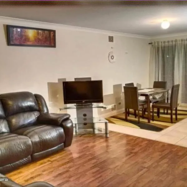 2BR luxury house in Piccadilly, hotel v destinaci Kalgoorlie