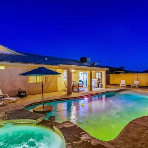 Playpool Oasis-Pool, Spa, Garage, Great Lake Views, hotel v destinaci Lake Havasu City