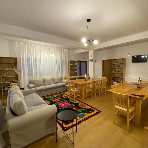 Casuta de la Munte, hotel v destinaci Sfodea