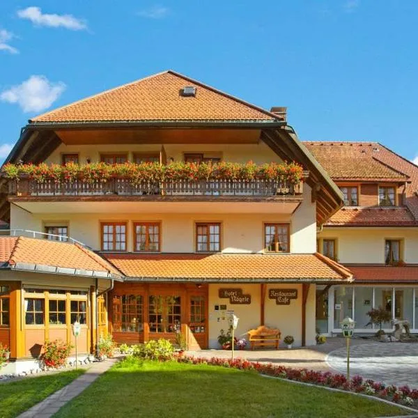 Wander- & Wellnesshotel Nägele, hotel u gradu Hehenšvand