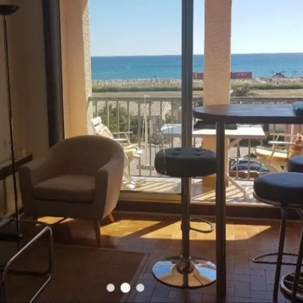 Au village cœur de Barcarès studio vue mer 3 couchages – hotel w mieście Le Barcarès