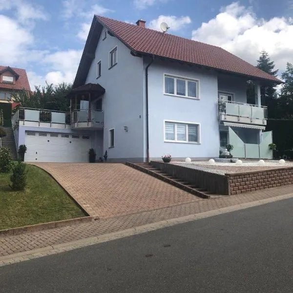 Berta, hotel v destinaci Neunkirchen
