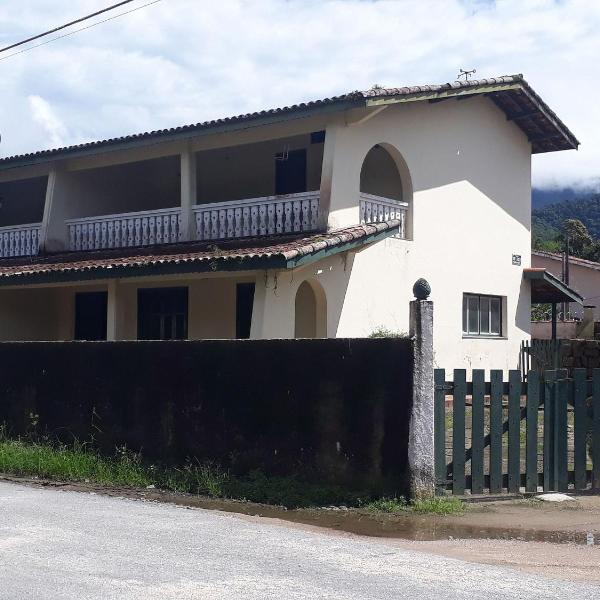 Casa Maranduba — 3 Quartos, 10 Pessoas, 1 Quadra do Mar