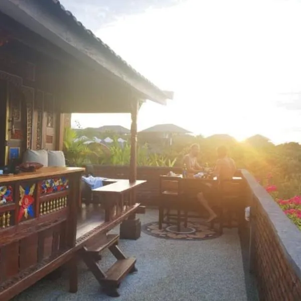 The Hidden Escapes Bingin- Sunset Rooftop Wood House with Ocean View & Private Kitchen, hôtel à Uluwatu