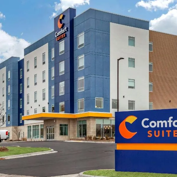 Comfort Suites Cottage Grove - Madison: Lake Mills şehrinde bir otel