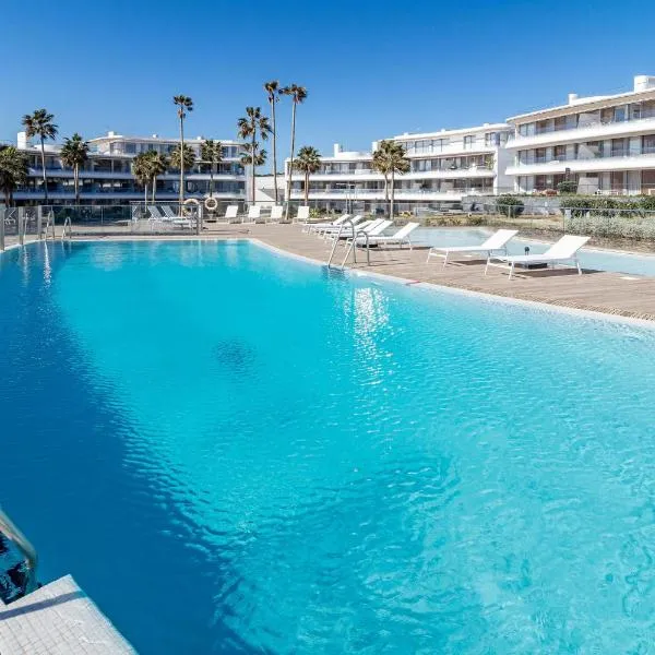TE- Luxury resort, front line beach, families only, hotel in Estepona