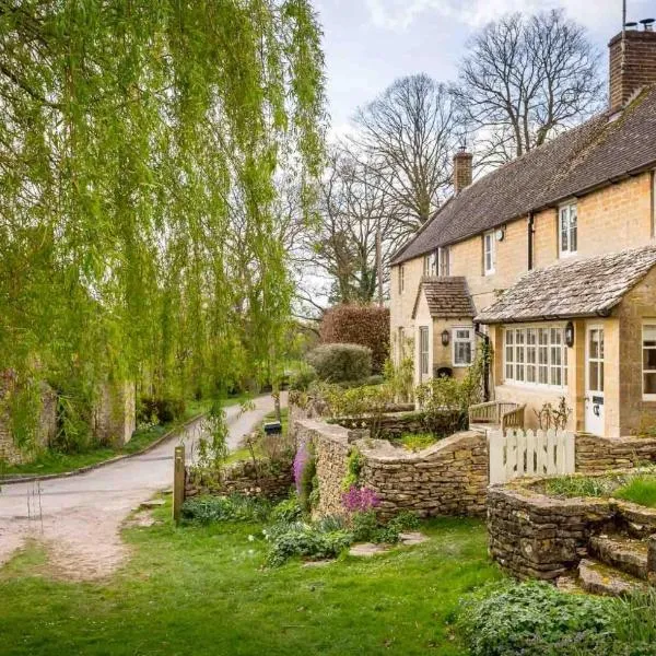 Willow Cottage, hotel di Hampnett