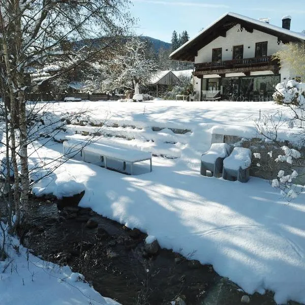 Pure Nature Munich - Alps, hotel v destinaci Fischbachau