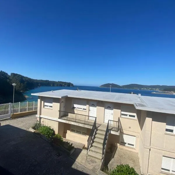 Apartamentos Las Sirenas, hótel í Viveiro