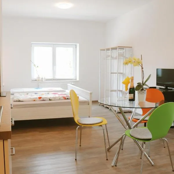 Helles Apartment für 1-2 Pers. mit Parkplatz und WiFi, hotell i Aschau am Inn