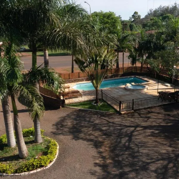 Hotel Oaky, ξενοδοχείο σε Posadas