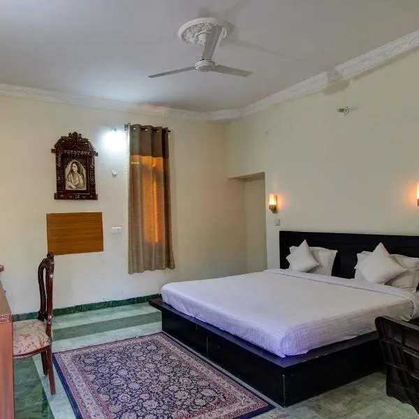 FabHotel Pinjore Holiday Home, hotel en Pinjaur