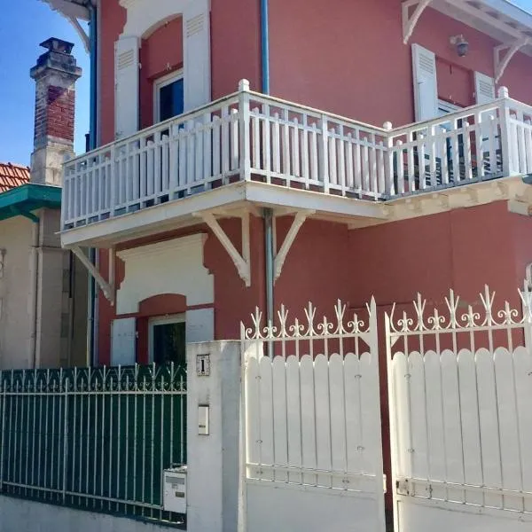 Villa Yollande, hotel v destinaci Arcachon