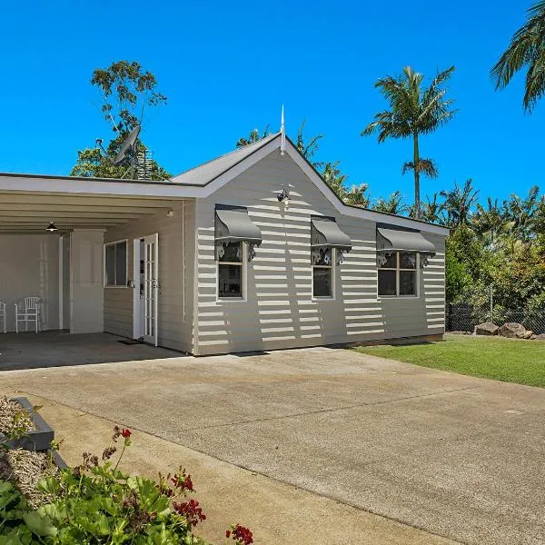 Sweet Cottage, sleeps 4 - stroll to Maleny, hotel in Maleny