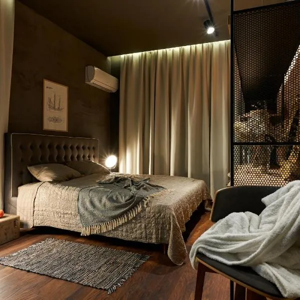Premium Luxury SeaSide Apartment, hotel in Burgas City
