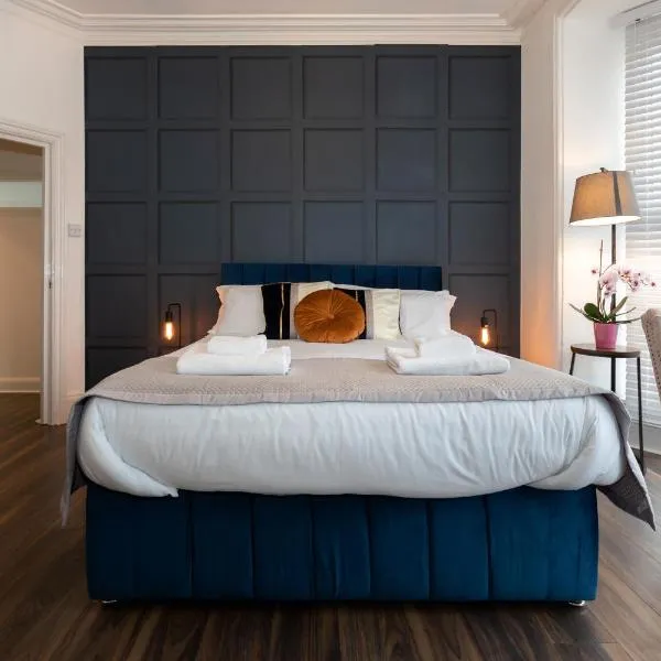 Spacious apartment with free parking, hotel sa Weymouth