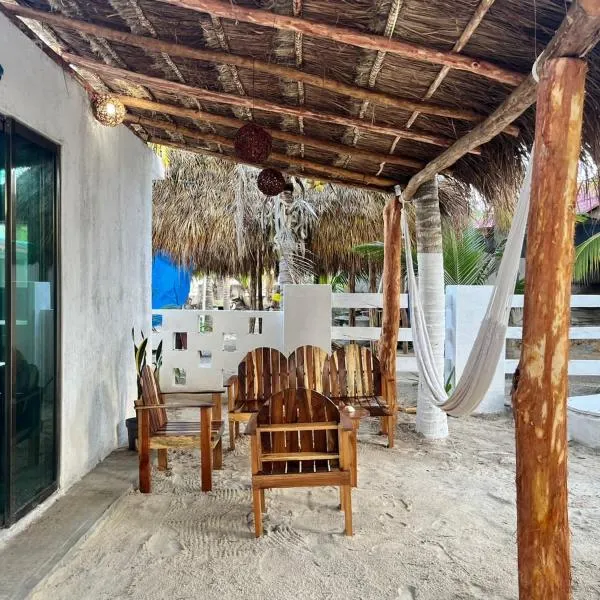 Loft gaviota vista jardín 15 mts de playa, khách sạn ở El Cuyo